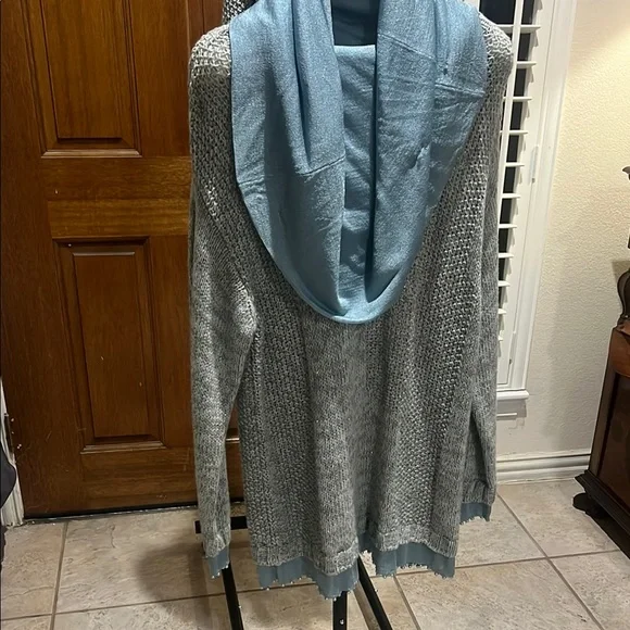 Escada Gray and Blue Knit Cardigan with built in Scarf and long sleeve sweater38 - Picture 7 of 8